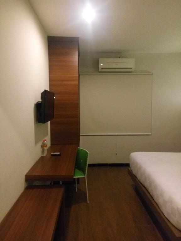 Hotel Candi Indah-Akpol Semarang Exterior foto